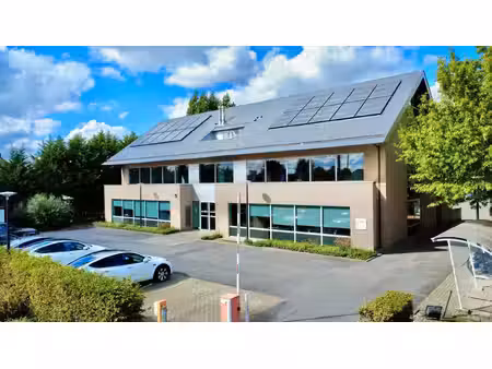 gerenoveerde kantoorruimte te huur aan n70 in lochristi