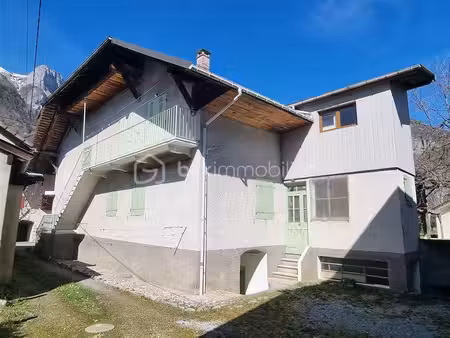 maison de 131 44 m² à saint-ferreol