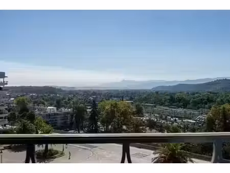 vente appartement 2 pièces pau 64000 - 155000 € - surface privée