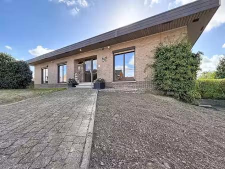 ruime open bebouwing (bungalow)  3 slpks  14a 10ca