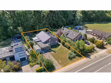 vrijstaande woning op een perceel van 989 m².