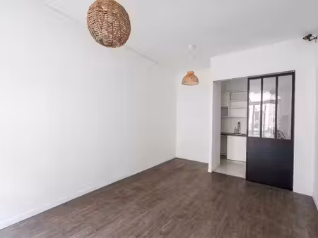 vente commerce vence 06140 82m²
