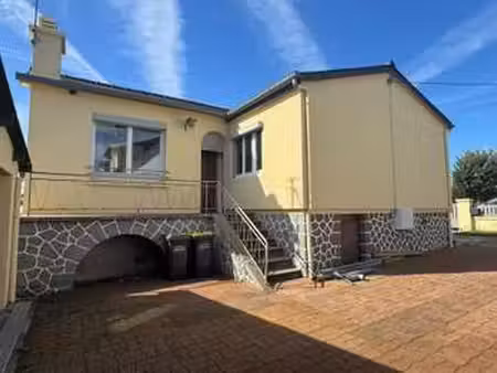vente maison à loudéac (22600) : à vendre / 74m² loudéac