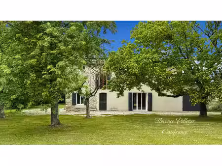 maison en pierre rénovée  sans vis-à-vis  175 m² sur 5 600 m² – environnement exceptionnel