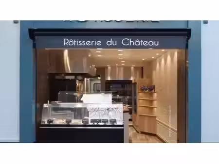 vente local commercial 2 pièces 28m2 hyères 83400 - 80000 € - surface privée
