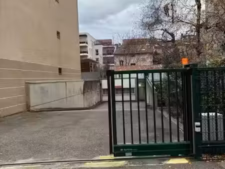 vente parking à lyon 3ème (69003)  12 000 €