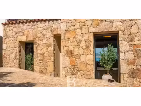 villa en bord de mer avec terrasse porticcio (2a)