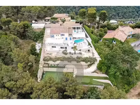 superbe villa contemporaine de 400 m² à colomars