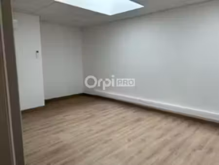 location bureaux civrieux 01390 20m²