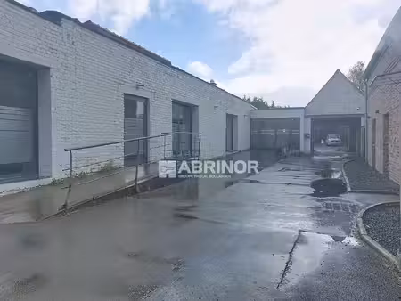 local commercial de 384m² sur une parcelle de 2700m²