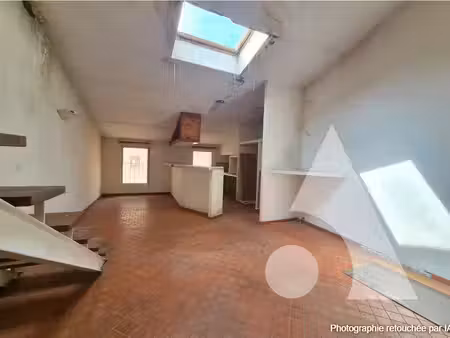 appartement en duplex 3 pièces - salernes centre-ville 105 000 €
