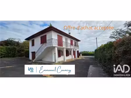 maison de village à amendeuix-oneix (64120)