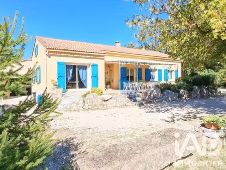 maison à jonquières (84150)