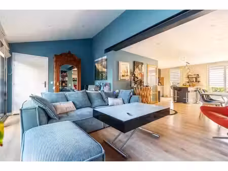 location meublée maison 3 pièces 83 m² à merignac (33700)  1 920 €