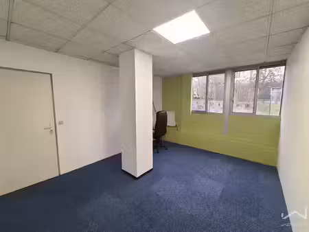 location locaux professionnels 1 pièce 20 m² à mantes-la-ville (78711)  415 €
