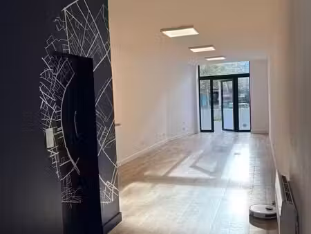 location commerce bordeaux 33100 53m²