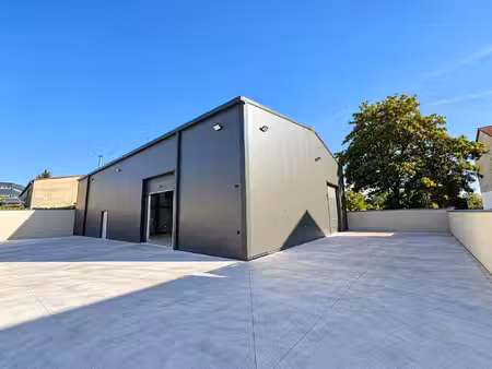 vente local commercial 11 pièces