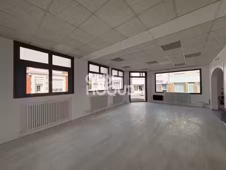 local commercial à louer – péronne