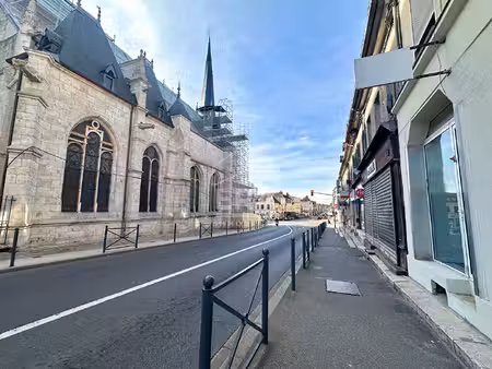 local commercial hyper centre ville de nemours