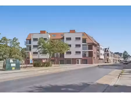 appartement te koop in eernegem met 24 slaapkamers
