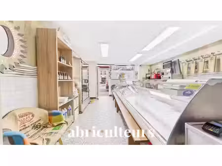 vente locaux professionnels 2 pièces 78 m² à saint-jean-d'angély (17400)  30 000 €