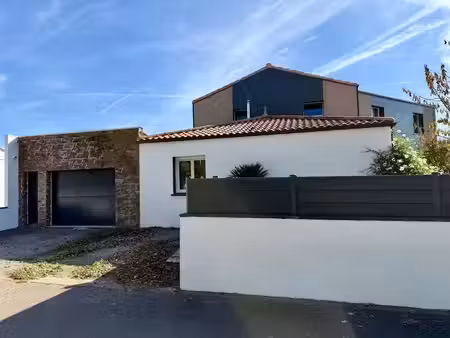vente maison 8 pièces 208 m² à les achards (85150)  538 000 €