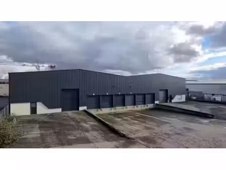 vente entrepôt meyzieu 69330 982m² à 1968m²