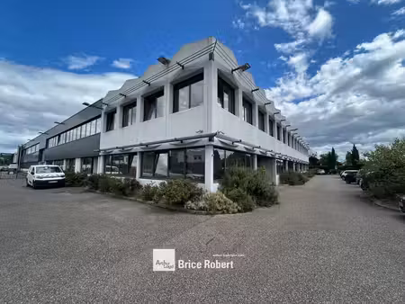 vente local d’activités 1854m²