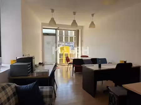 location commerce villeurbanne 69100 83m²