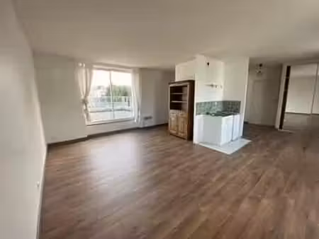 location appartement 2 pièces à la chapelle-sur-erdre (44240) : à louer 2 pièces / 63m² la