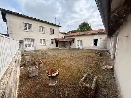 vente maison 6 pièces 175.3 m² à celles (17520)  99 900 €