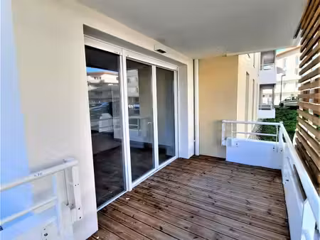 location appartement 3 pièces 60m² bassens 33530