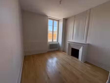 location appartement 2 pièces 56m² la rochelle 17000