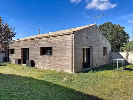 maison de 4 pièces de 108 m² à paulx