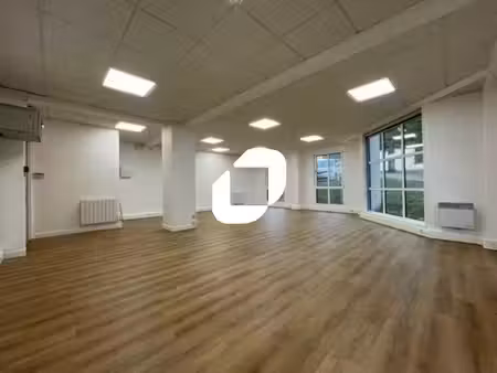 vente bureaux francheville 69340 70m²