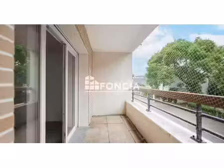 appartement t2 de 2021  coeur de st marceau  proche loire et ville  terrasse