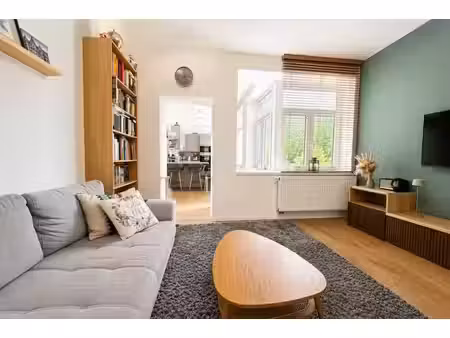 appartement lumineux 2 ch. avec jardin et parking couvert