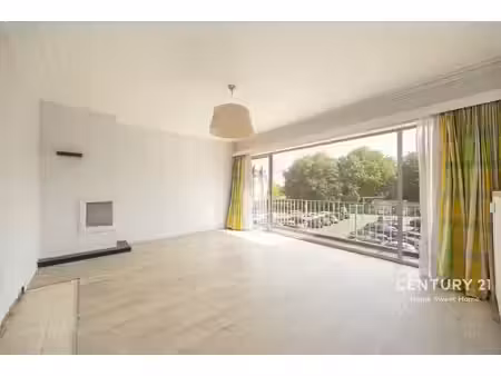 appartement 2ch. de 86 m² avec terrasse et vue dégagée peb b