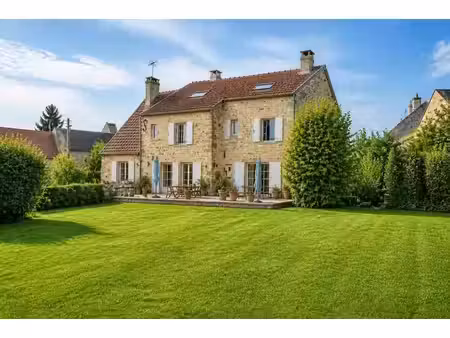 grande maison ancienne en pierre  rénovée  proche de vézelay