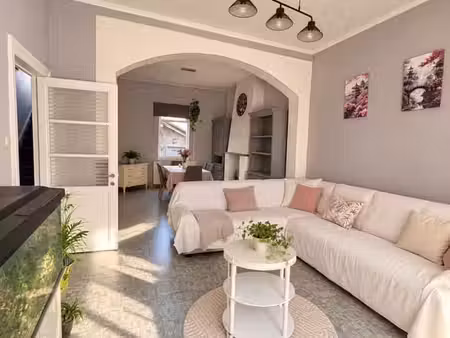 belle maison avec garage et jardin