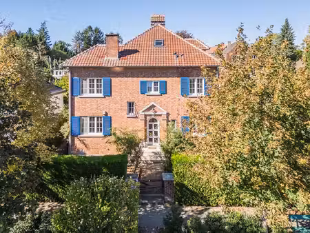 élégante villa 3 façades avec 5 chambres  garage et jardin