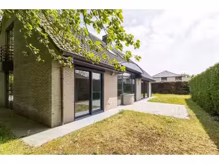 maison prête à emménager  attenante à la forêt à la panne.