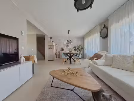 handelspand met woonst op een uitstekende locatie in torh...