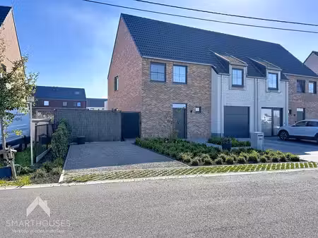 magnifique maison avec 4 chambres et jardin aménagé