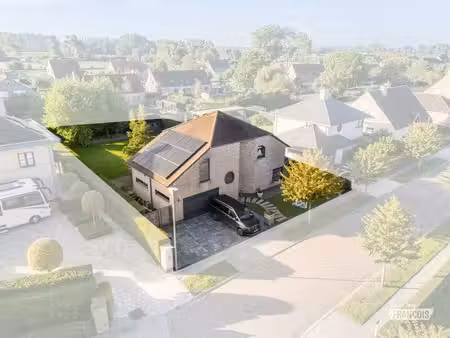 maison prête à emménager avec 3 chambres et un agréable jar…