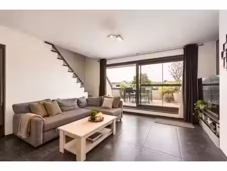 duplex 2 ch.  terrasse et parking à erembodegem