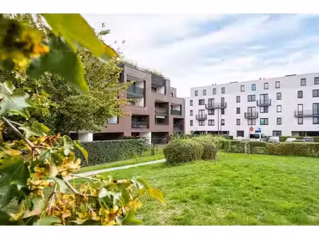 ruim en lichtrijk hoekappartement met 3 slaapkamers