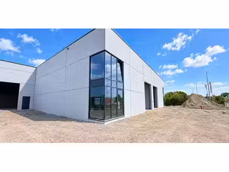 bâtiment d’entreprise à louer à waregem pour € 1.295