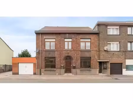 voormalige pastorij op 520 m² met garage