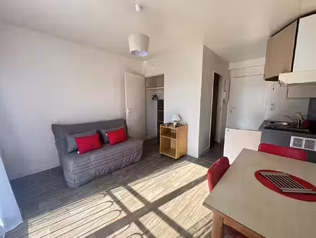 centre-ville - studio meublé 18m² | clinique & commerces à pied